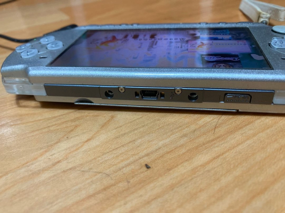 PSP 2000 아이스실버 세트 이미지