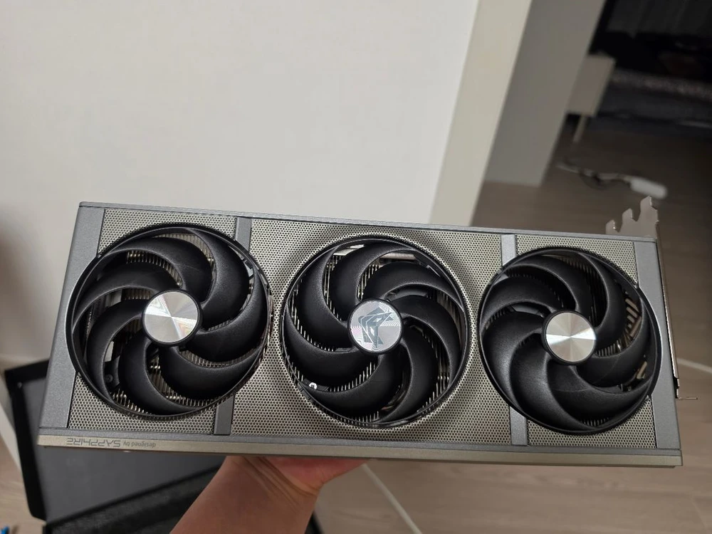 SAPPHIRE RX 9070 XT NITRO+ 16GB 판매합니다.( 사파이어 니트로 9070XT ) - 안심되는 중고거래