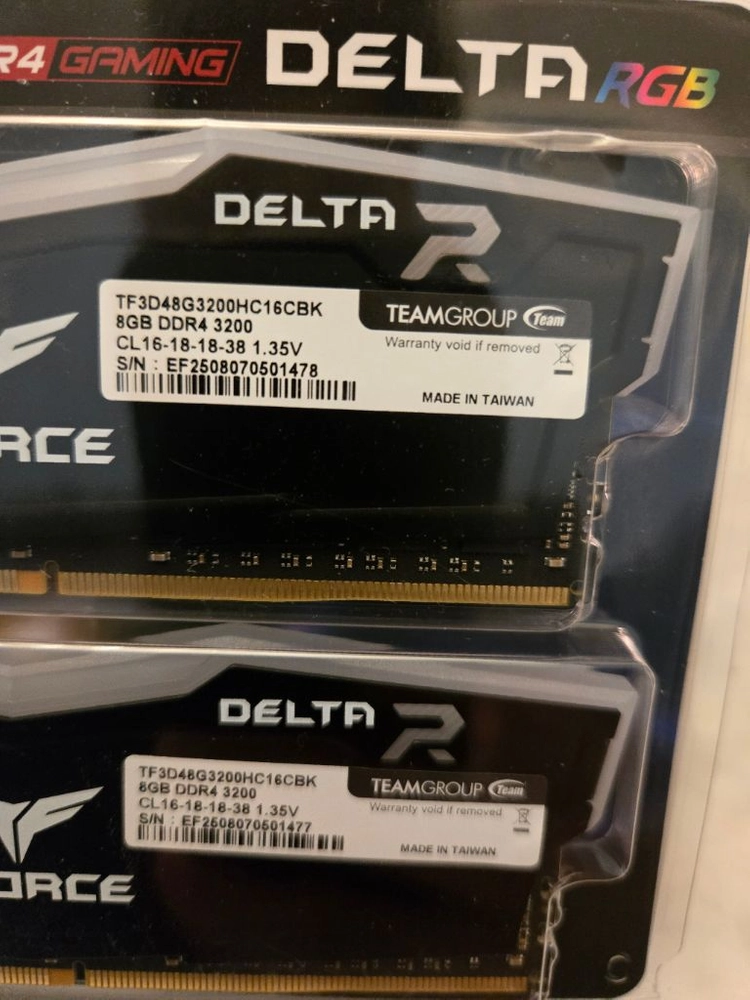 팀그룹 T-FORCE DELTA RGB DDR4 3200 16GB(8GBx2) 램 이미지