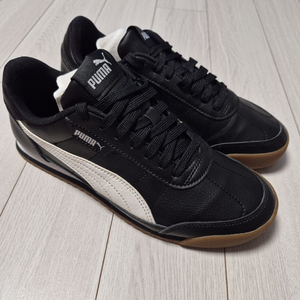 푸마 스니커즈 튜리노 2 블랙 화이트(Puma Turino 2 Black White) 운동화 사이즈235시진 처럼 이미지