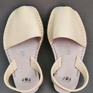 AVARCAS 스페인 아버커스 샌들 35 (220mm) 뒷 굽이 없는 플랫 타입 이미지