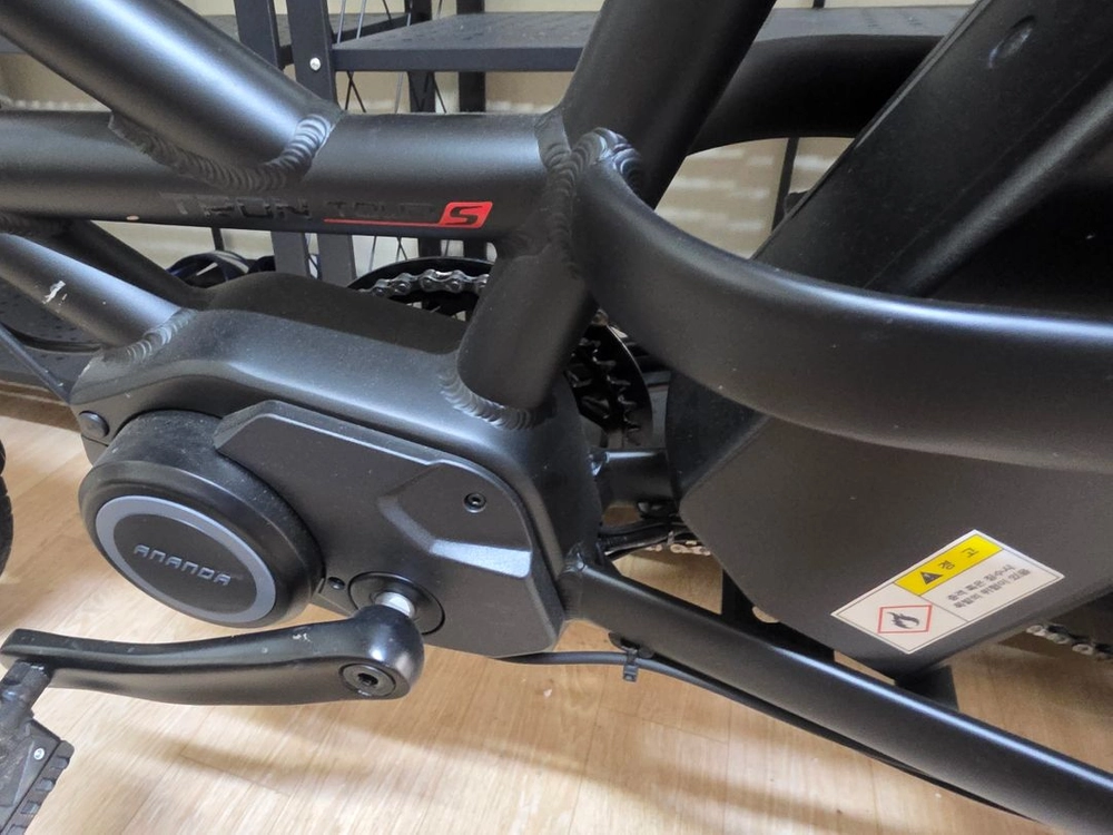 퀄리스포츠 엑스트론 투어s 전기자전거 (미드모터 500w) 총키로수 126키로 새거수준 이미지