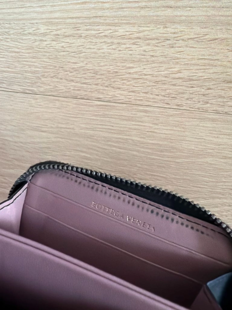 보테가베네타 인트레치아토 반지갑 이미지