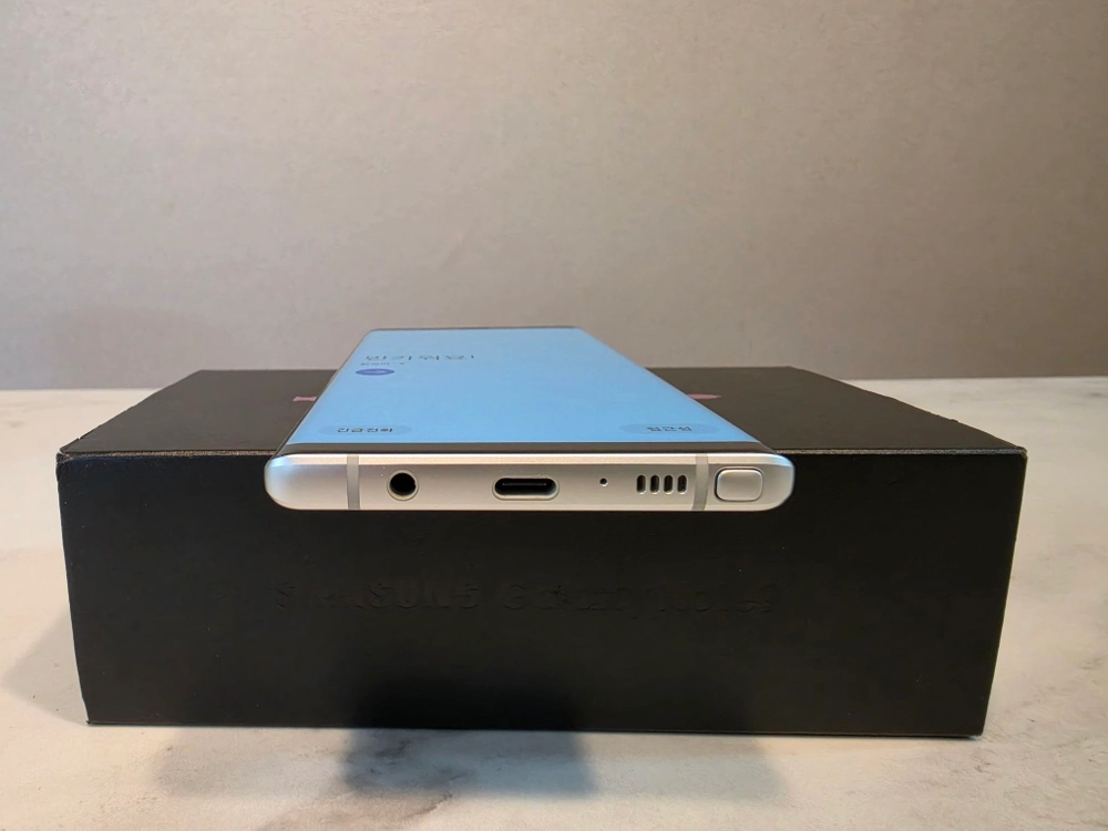 [휴대폰] 삼성 갤럭시노트9 128GB 화이트 공기계 SS급 (박스 및 악세사리 포함) 이미지