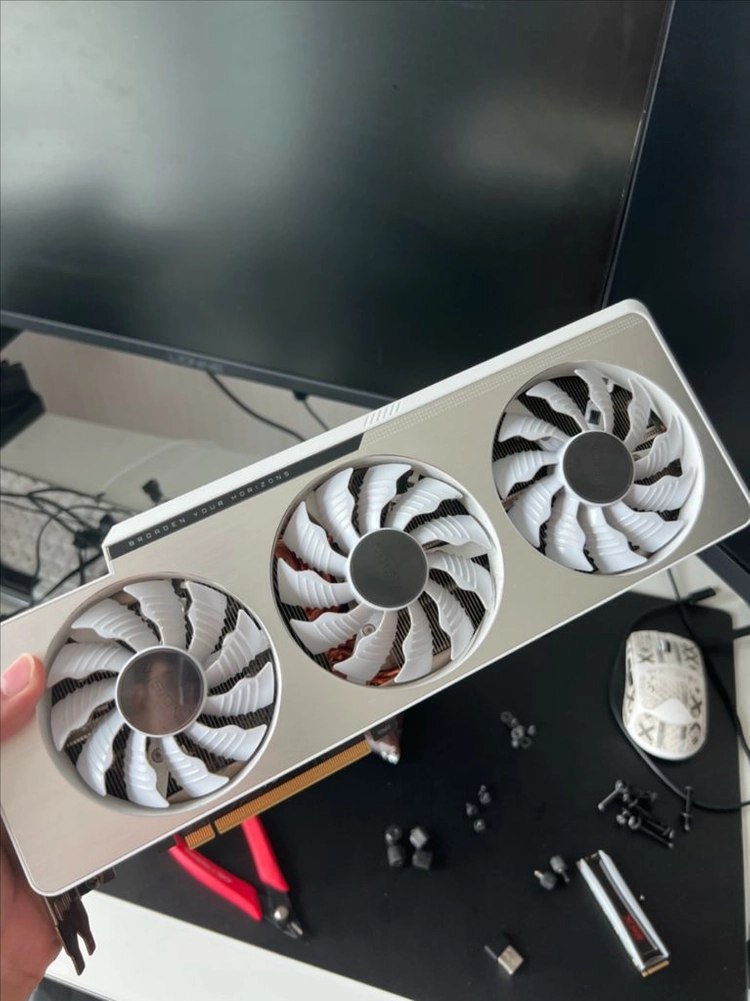 기가바이트 비전 RTX3080Ti 판매합니다. 이미지