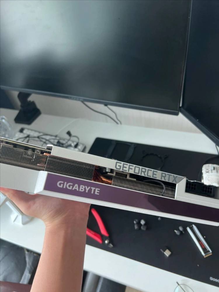 기가바이트 비전 RTX3080Ti 판매합니다. 이미지