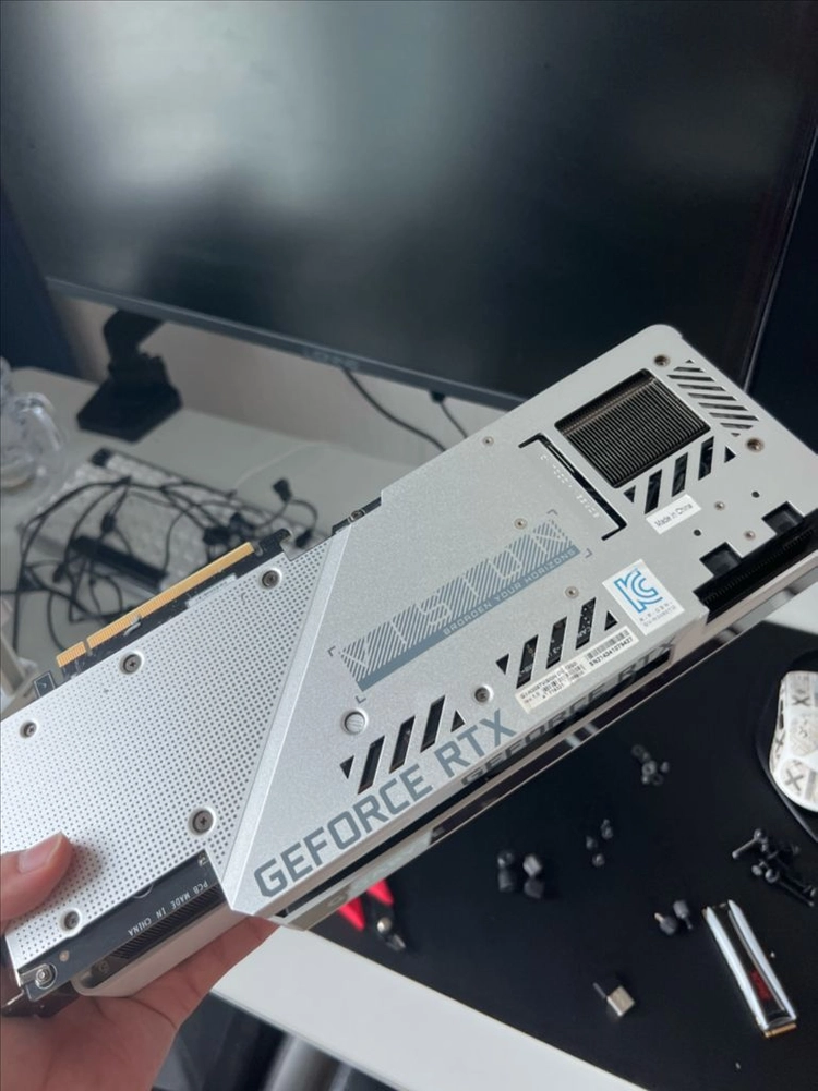 기가바이트 비전 RTX3080Ti 판매합니다. 이미지
