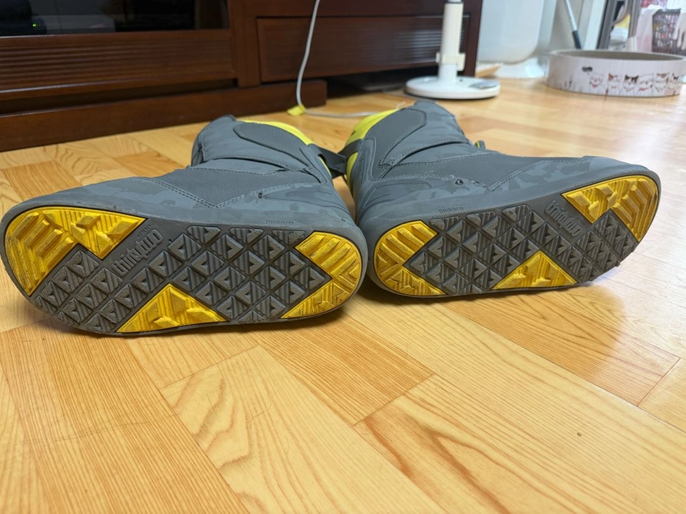 2324 THIRTYTWO TM-2 DOUBLE BOA X STEVENS GREY/YELLOW 스노우보드부 이미지