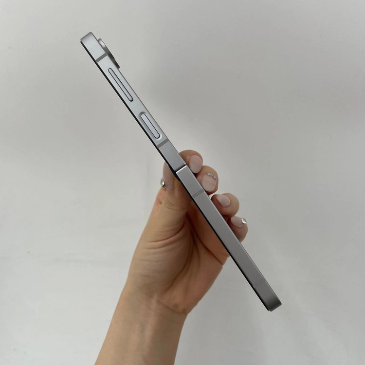 갤럭시Z플립6 실버 256GB 495119 울산중고폰 이미지