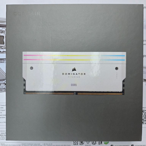 커세어 dominator 티타늄 DDR5 96gb (48x2) 6400cl32 이미지