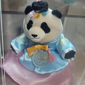 푸바오 한복 인형 이미지