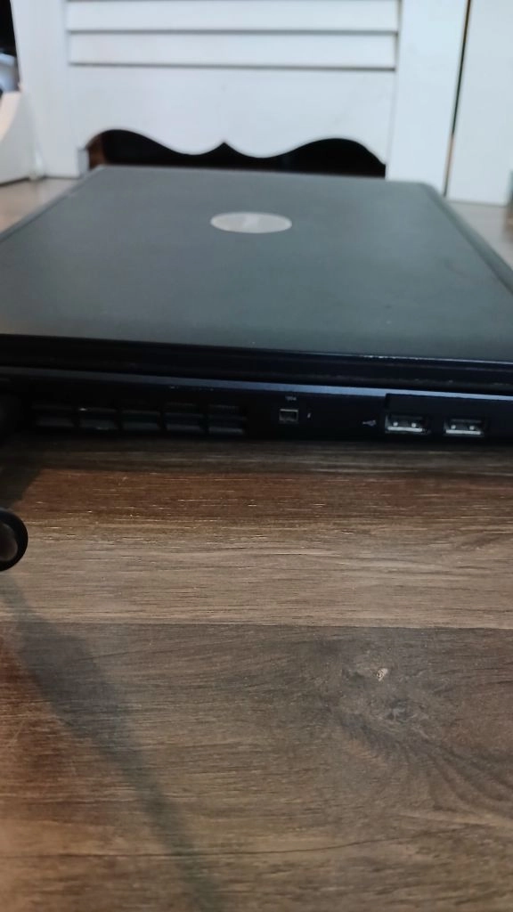 고장 DELL Latitude E6400 노트북 이미지