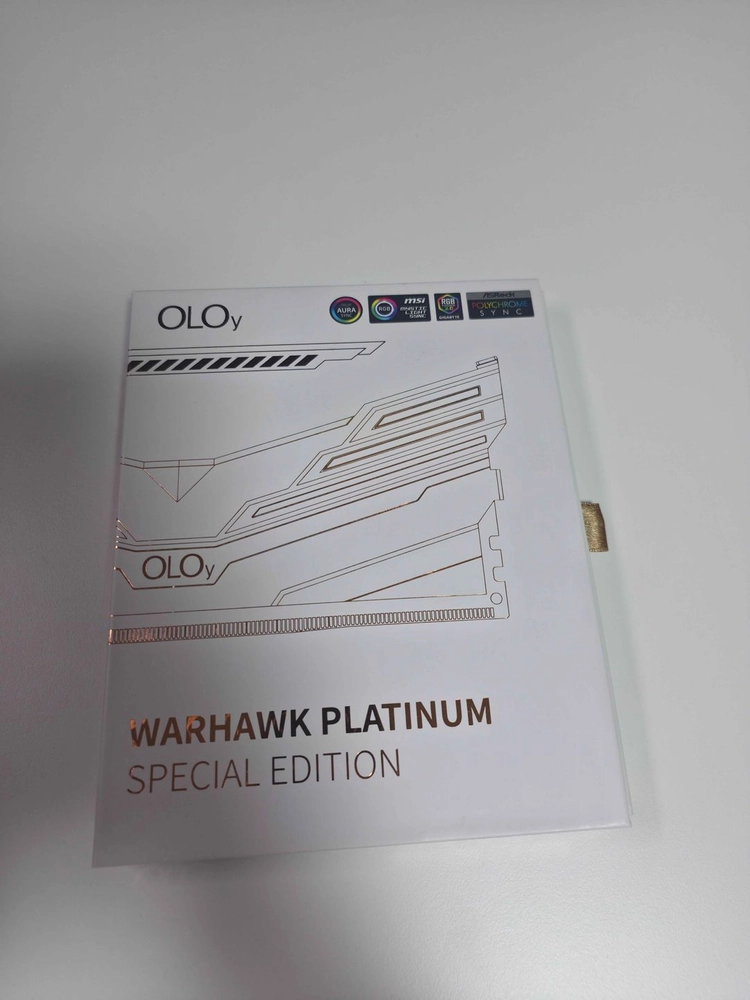 OLOy WARHAWK DDR4 CL14 3200 (16x2) 램 팝니다. 이미지