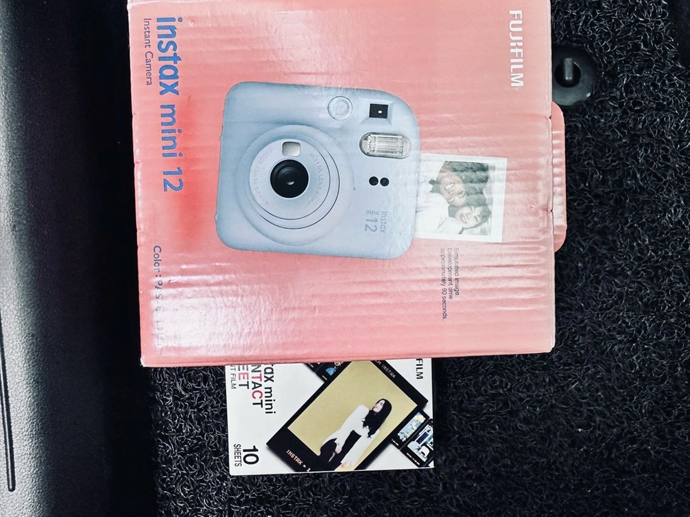 인스탁스 미니12 필름 카메라 + 필름 한통 이미지