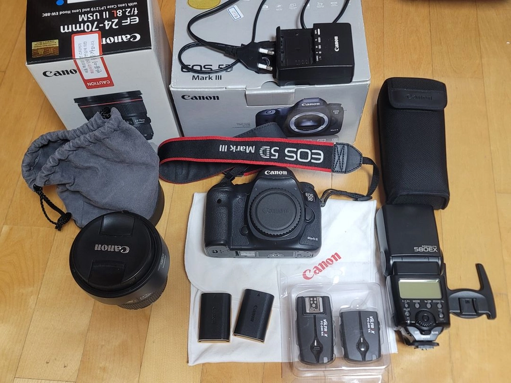캐논 5D Mark III 오막삼 + EF 24-70 F2.8L II 신계륵 + 580EX II + 무선동조기 일괄 이미지