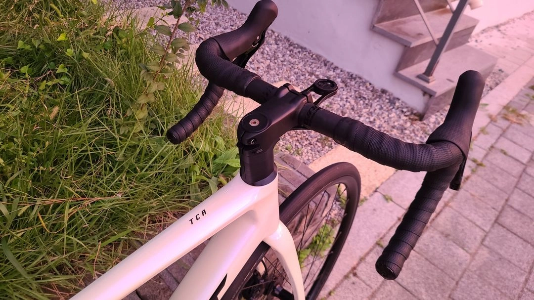 급처] 25 자이언트 TCR 어드밴스2 KOM 최신24단 105 디스크 싸게판매 이미지