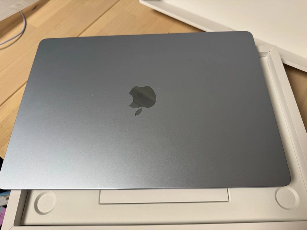 맥북에어 15인치 M4 스카이블루 16기가 256GB 풀박스 판매합니다. 이미지