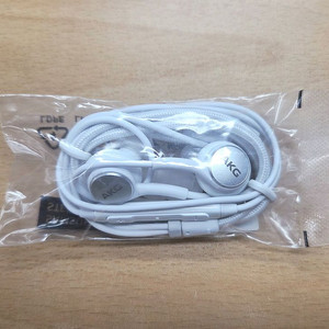 [새상품] 삼성 C타입 유선이어폰 AKG 팝니다. 이미지