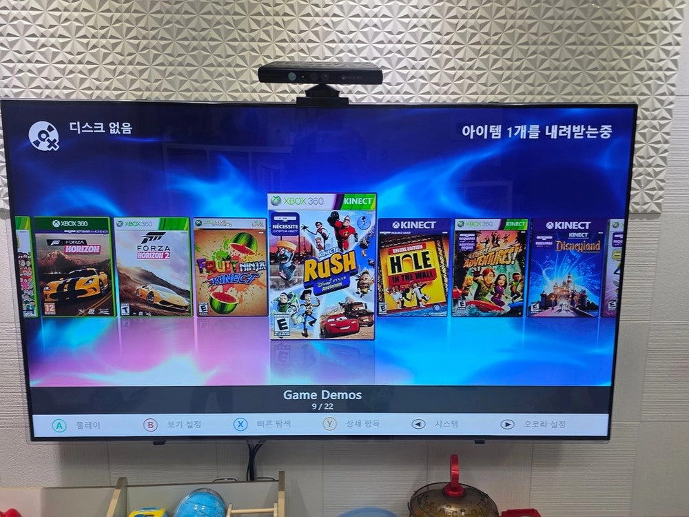 xbox360s 250gb + 키넥트 + 무선스피드휠1+ 포스피드백휠1 이미지