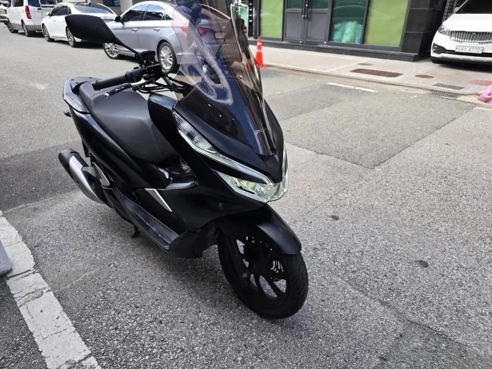 19년 pcx 125 3만중고오토바이스쿠터엔맥스보이저조이맥스크루심배달벤리 이미지