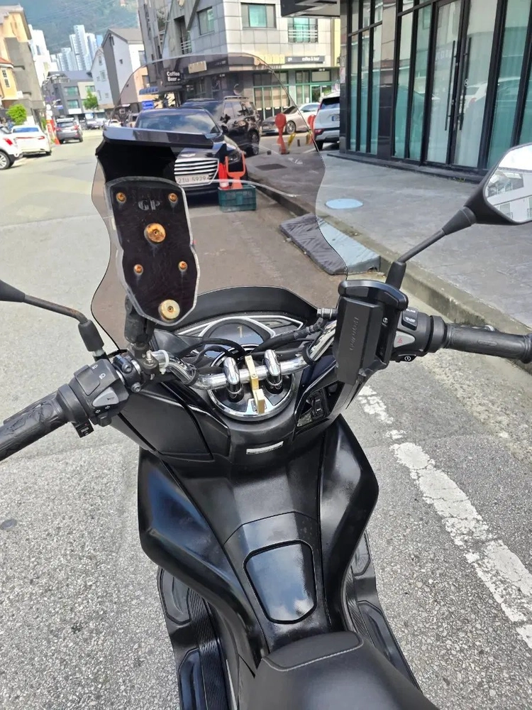 19년 pcx 125 3만중고오토바이스쿠터엔맥스보이저조이맥스크루심배달벤리 이미지