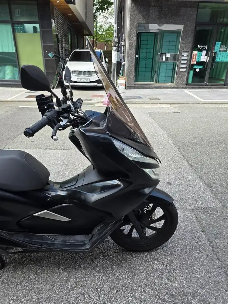 19년 pcx 125 3만중고오토바이스쿠터엔맥스보이저조이맥스크루심배달벤리 이미지