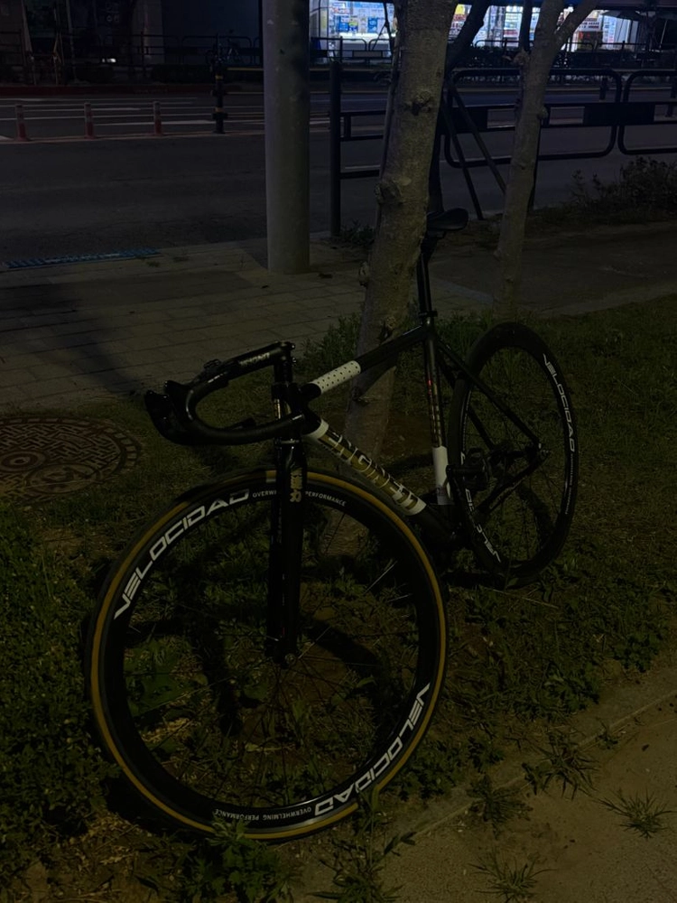 엔진11 크릿디 네온차콜 - 안심되는 중고거래