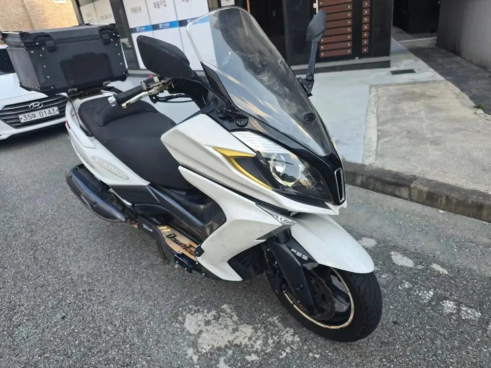 16년 다운타운 st 350 중고오토바이포르자보이저크루심vs300엑스맥스 이미지