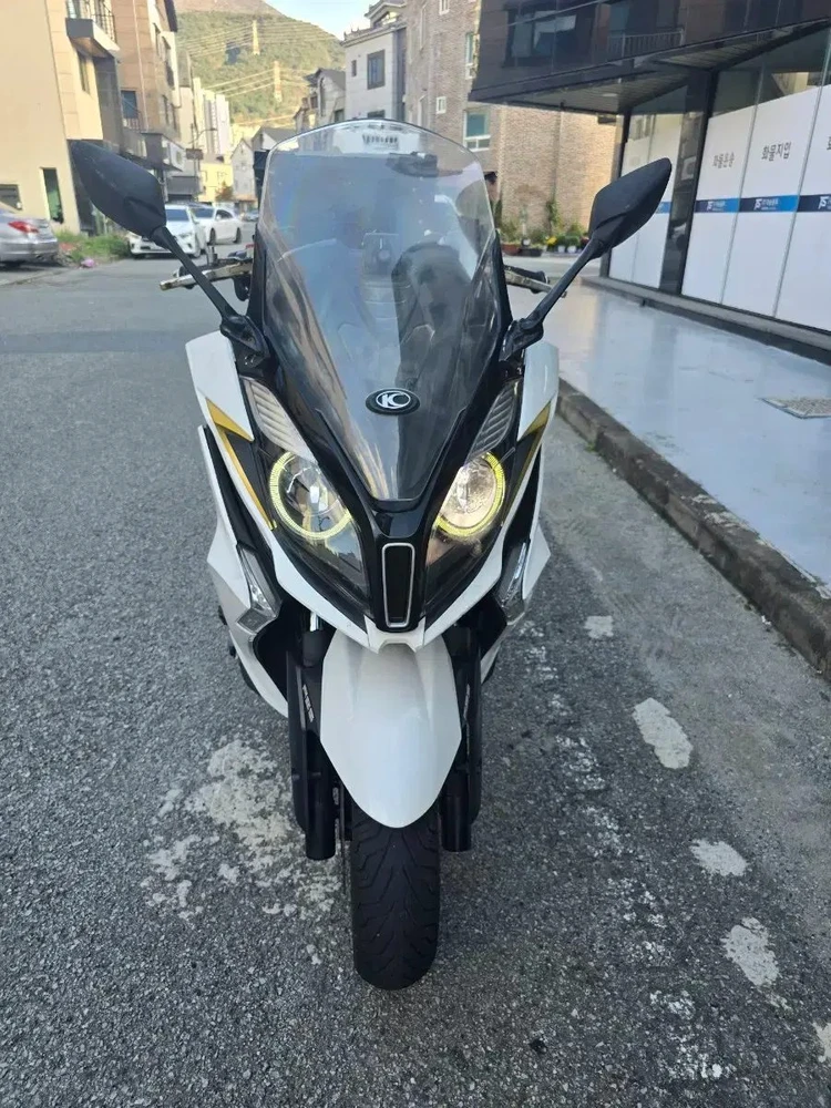 16년 다운타운 st 350 중고오토바이포르자보이저크루심vs300엑스맥스 이미지