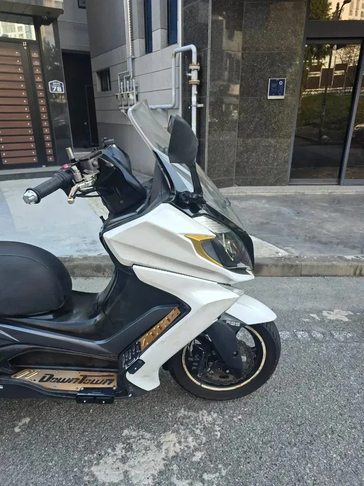 16년 다운타운 st 350 중고오토바이포르자보이저크루심vs300엑스맥스 이미지