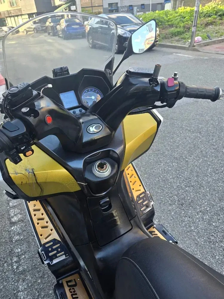 16년 다운타운 st 350 중고오토바이포르자보이저크루심vs300엑스맥스 이미지