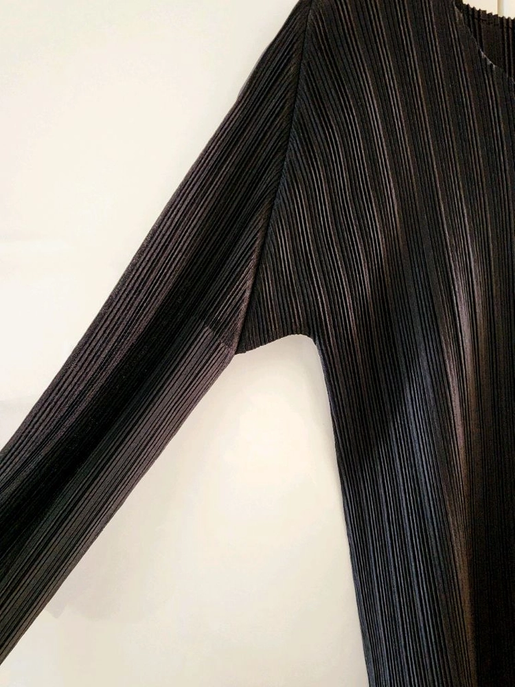 플리츠플리즈 탑 이미지