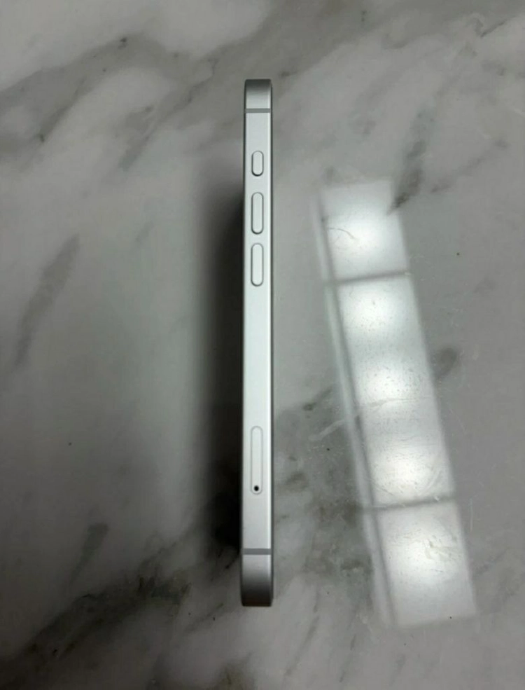 아이폰 16e 128gb 화이트 이미지