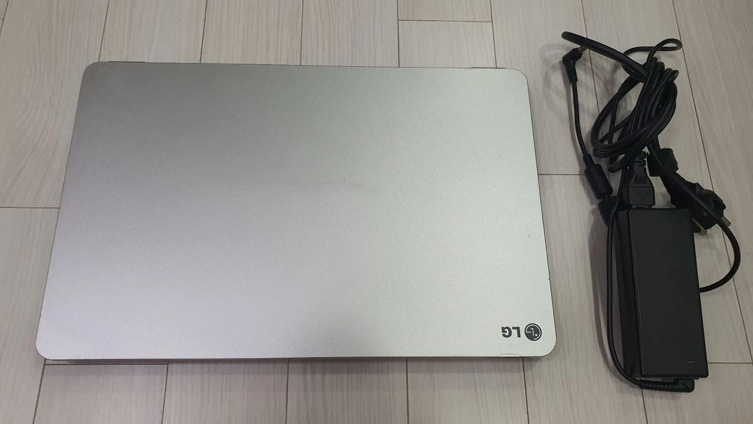 엘지 노트북 (LG15N54) 이미지