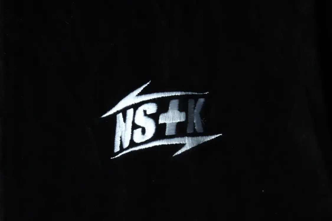 (L-XL) 네스티킥 집업 바람막이 점퍼자켓 Y2K 이미지