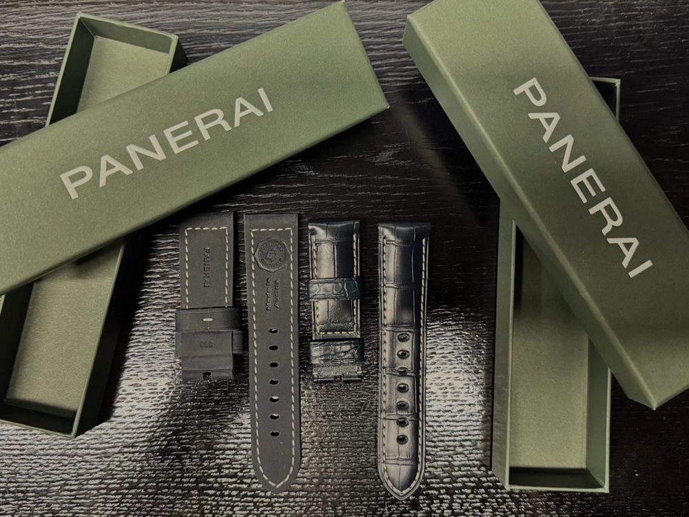 파네라이 섭머저블 콰란타콰트로 카보텍 블루 아비소 PAM 1232(수정,스트랩 6개) 이미지