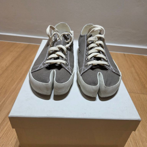 마르지엘라 타비 스니커즈 연한갈색 39사이즈 (240mm) 이미지