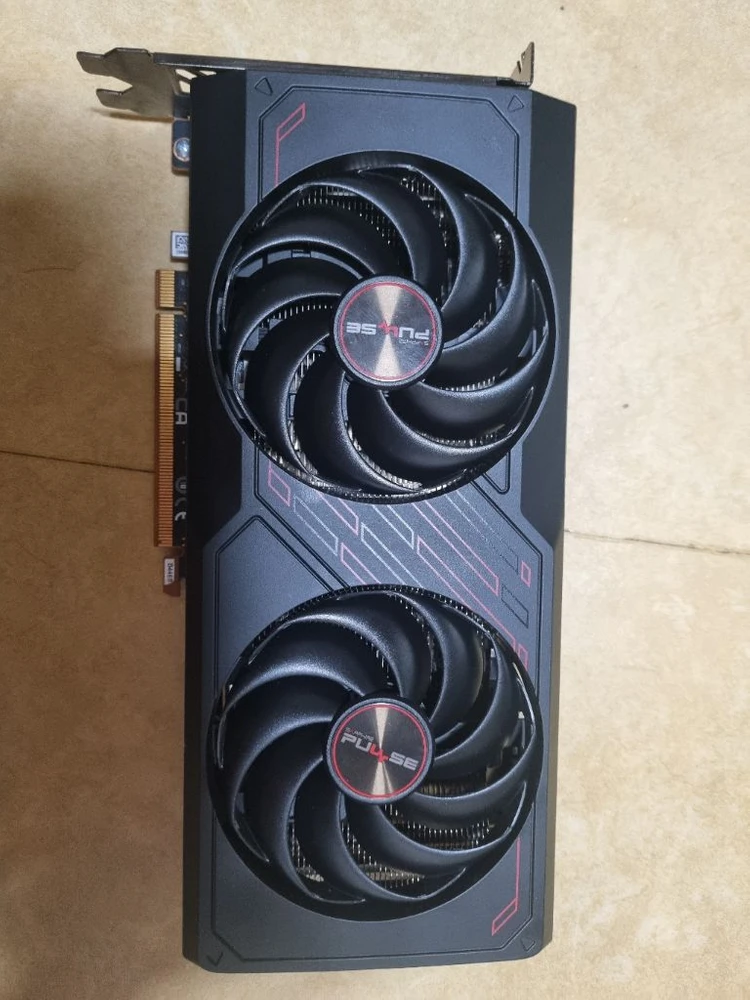 rx7600 사파이어 펄스 그래픽카드 이미지