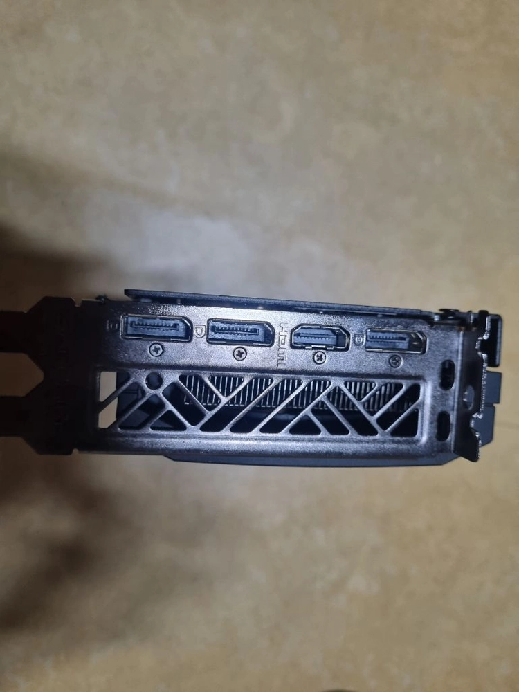 rx7600 사파이어 펄스 그래픽카드 이미지