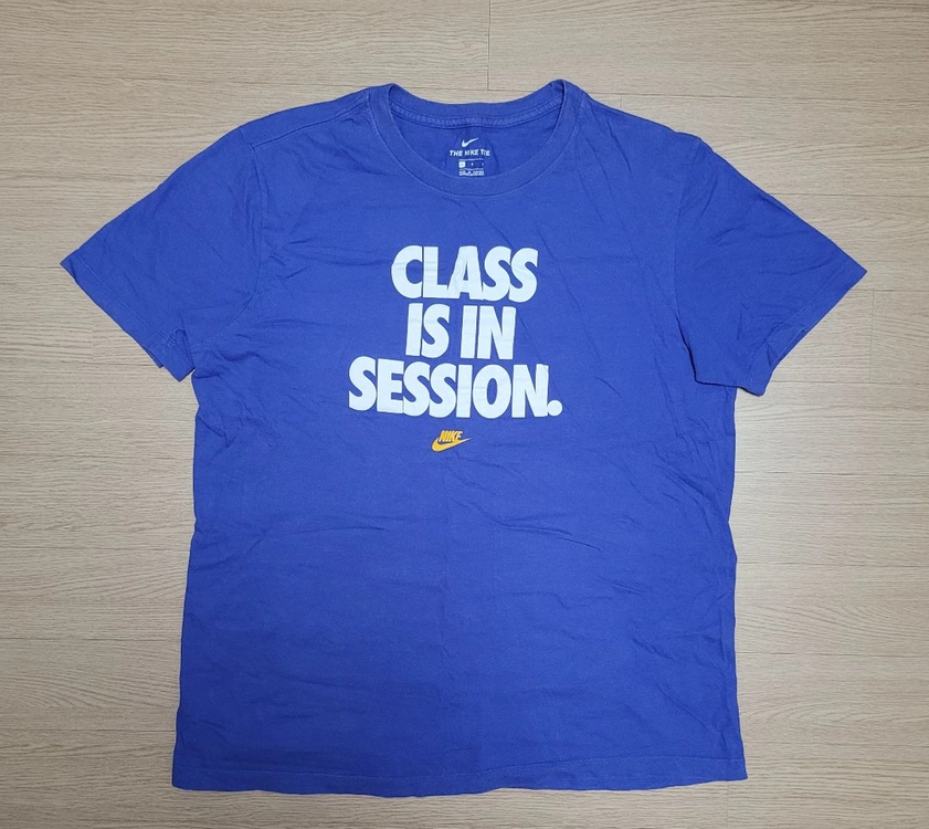 나이키 Class is in session 반팔티 해외L(105정도) 2만원 이미지