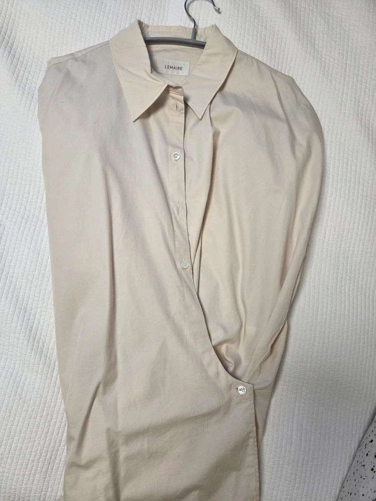 르메르 트위스티드 셔츠 이미지