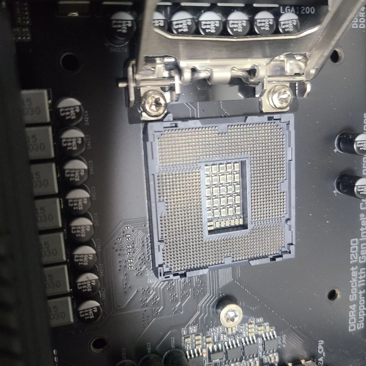 GIGABYTE Z590 AORUS ELITE + i7-10700K CPU + NZXT KRAKEN 이미지