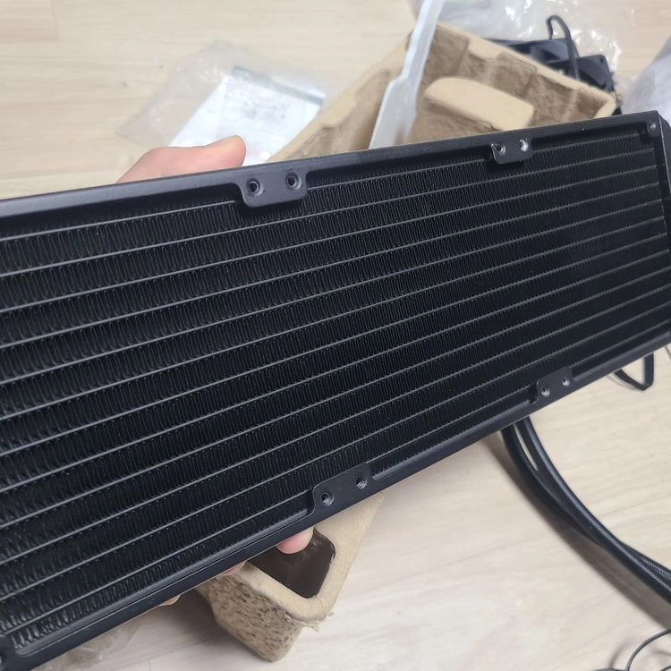 GIGABYTE Z590 AORUS ELITE + i7-10700K CPU + NZXT KRAKEN 이미지