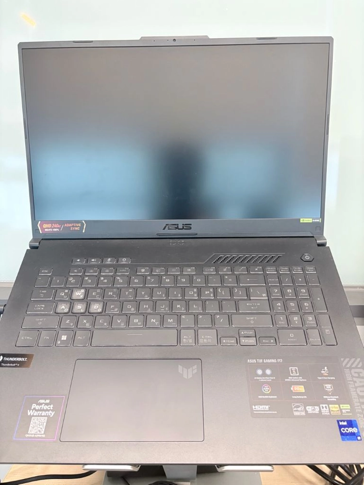아수스 F17 i9 RTX4060 게이밍 노트북 이미지
