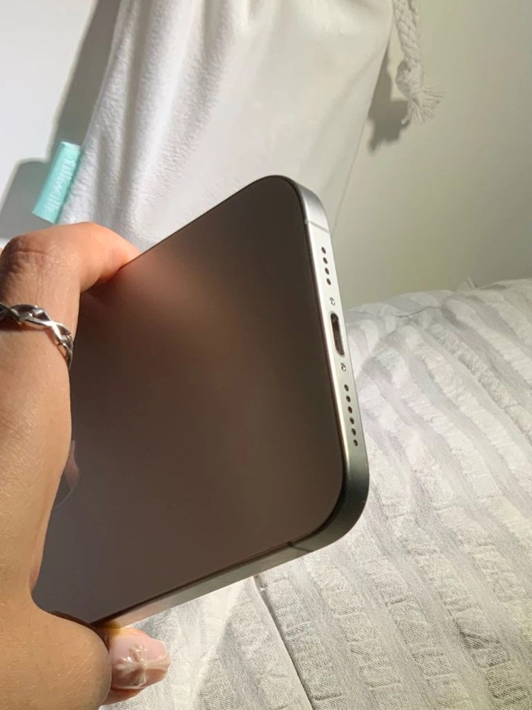 아이폰 15 프로맥스 화이트 티타늄 256GB 이미지