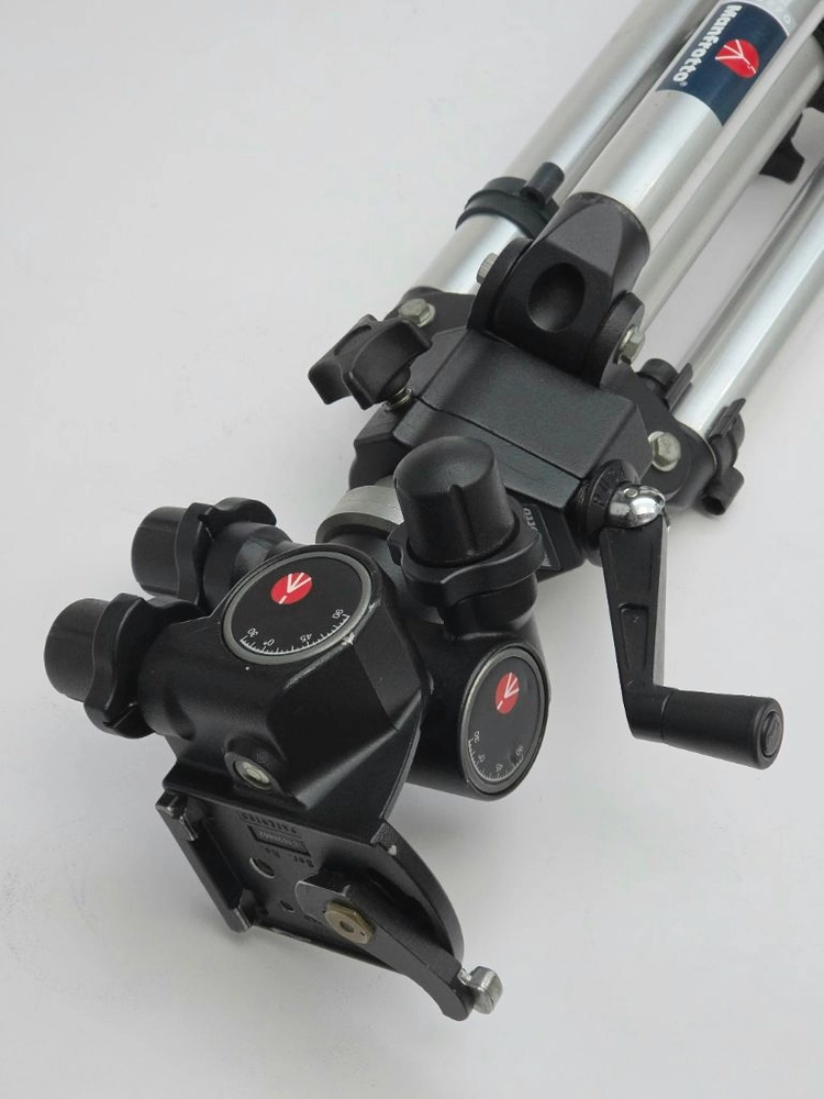 맨프로토 Manfrotto 074B와 410 기어헤드 이미지