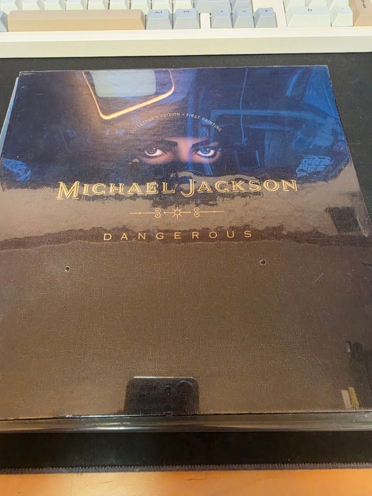 마이클잭슨 Dangerous 컬렉터스 에디션 First Printing 미개봉 앨범 팝니다 - 안심되는 중고거래