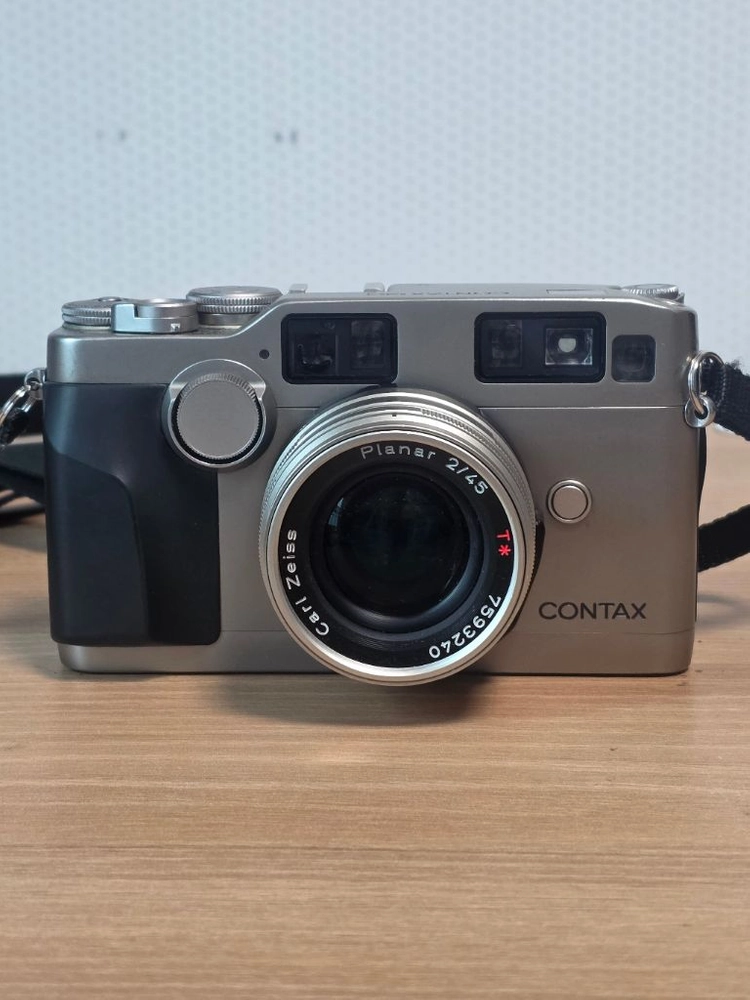 콘탁스 G2 + 45mm f2 + TLA140 플래시 이미지