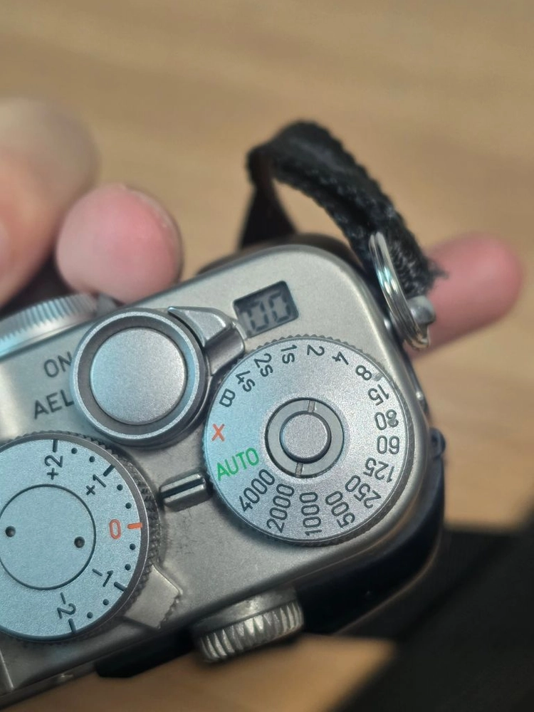콘탁스 G2 + 45mm f2 + TLA140 플래시 이미지