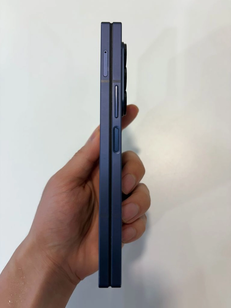 갤럭시 Z폴드6 512GB 블루 이미지